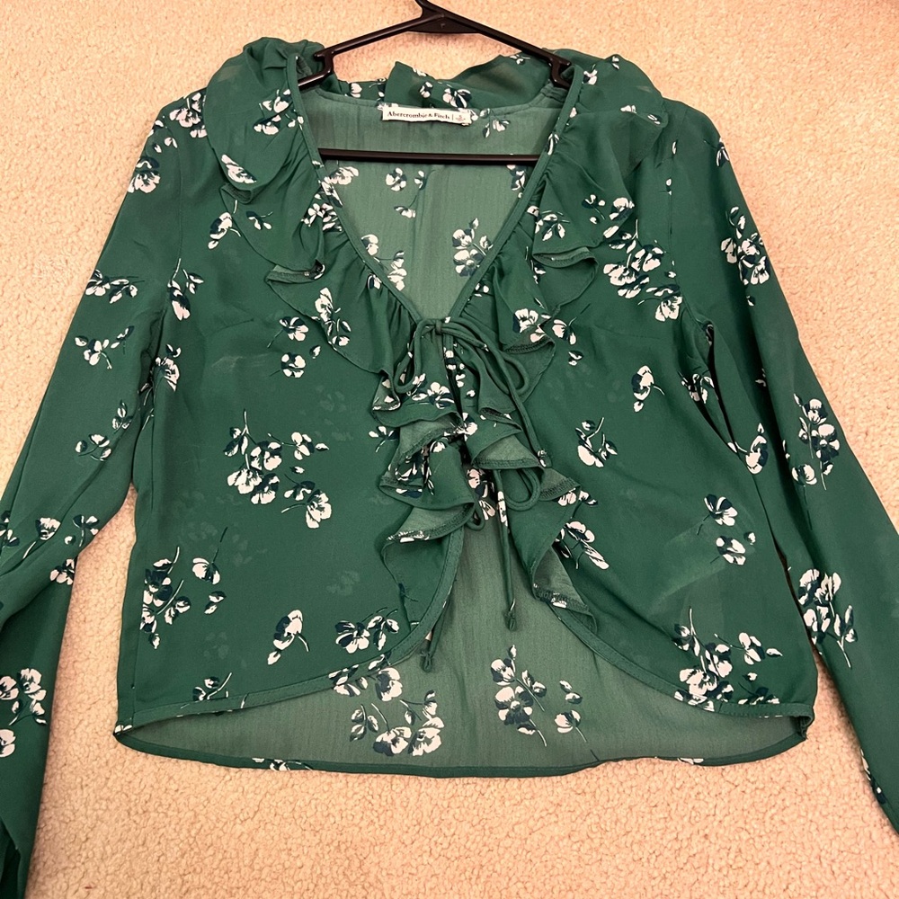Abercrombie and fitch top